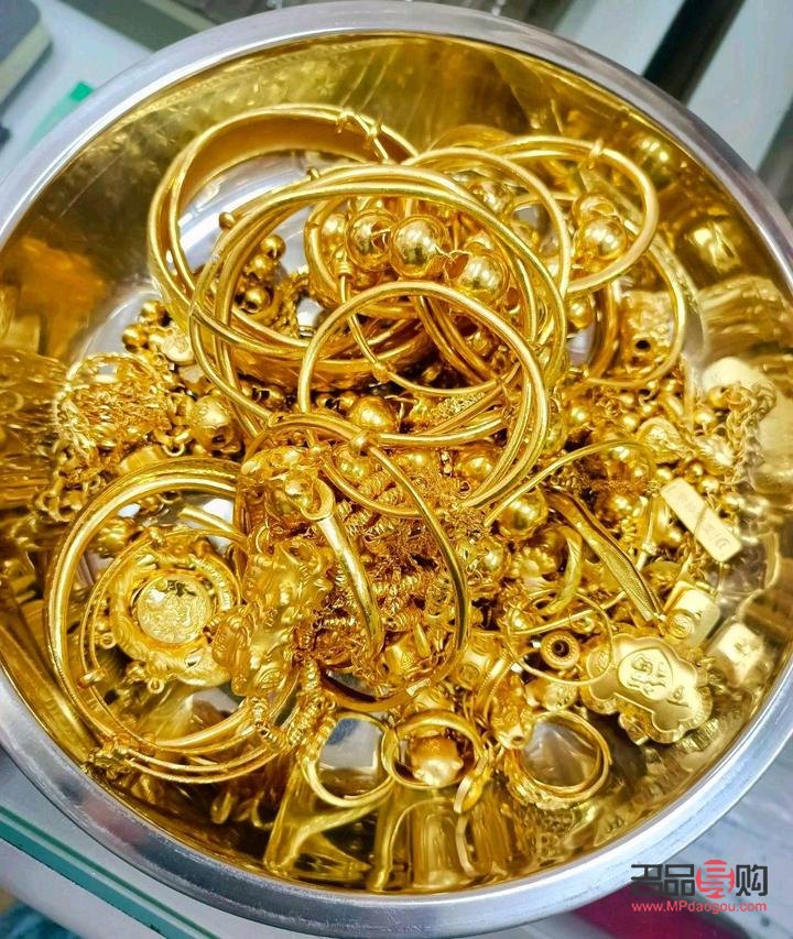 <h3>厦门今日黄金回收价格走势及市场分析</h3>