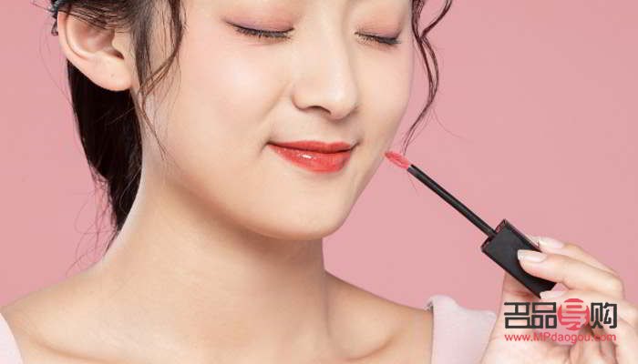 彩妆怎么打底(彩妆怎么打底好看)