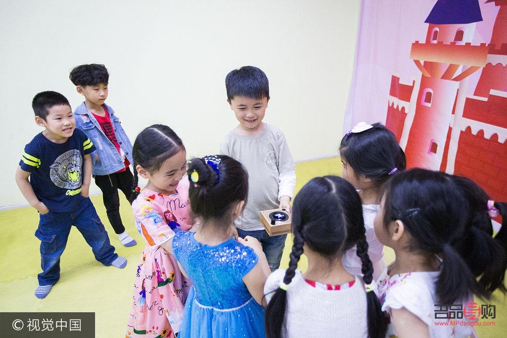小新妈妈生日礼物是啥(小新妈妈几岁)