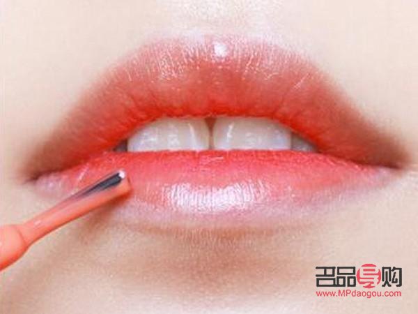 腮红怎么美容的(腮红怎么美容的视频教程)