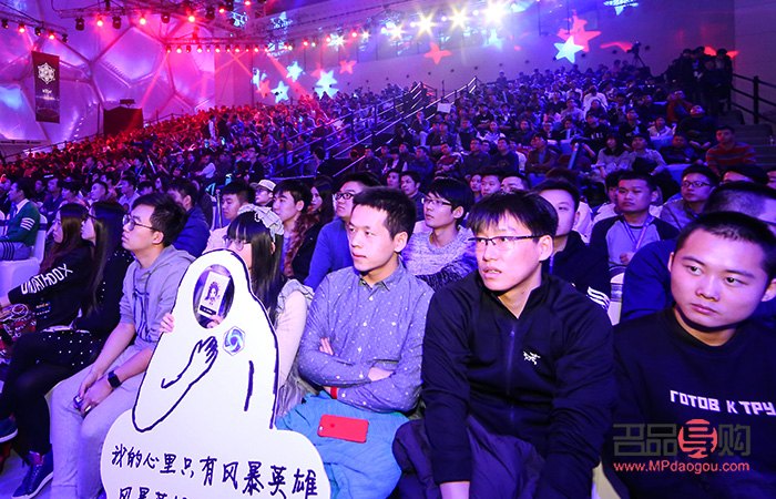 纸质黄金投资分析：机遇与风险并存