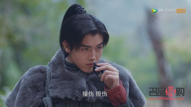 换届送什么礼物(换届送什么礼物给师兄师姐)