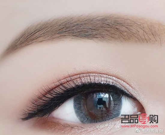 <h3>学生眼妆怎么化才好看？教你打造自然清新的校园眼妆</h3>