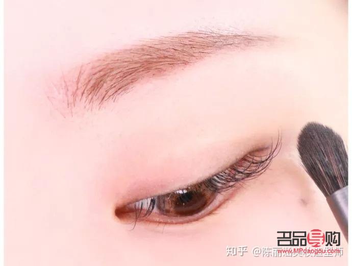 学生眼妆怎么化才好看？教你打造自然清新的校园眼妆