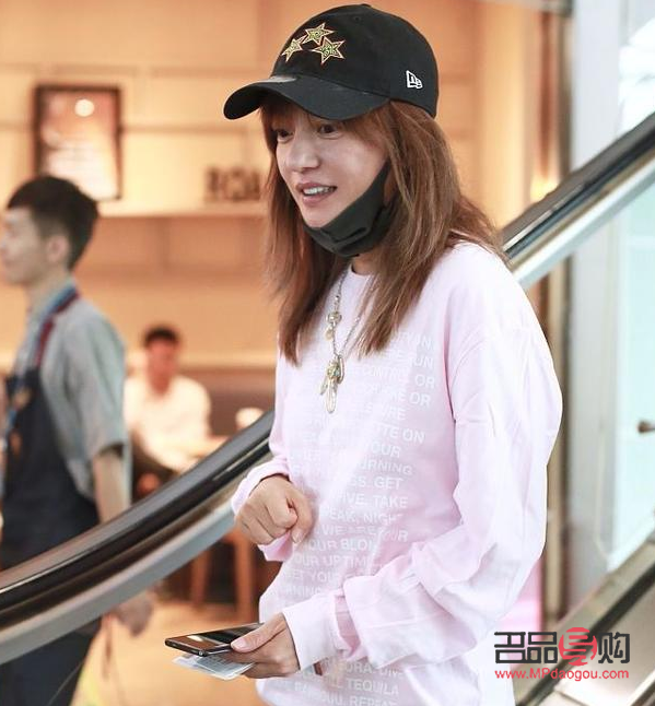 彩妆用品如何搭配(彩妆用品如何搭配衣服)