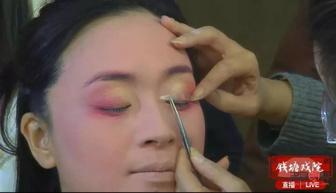 越剧彩妆绘制指南