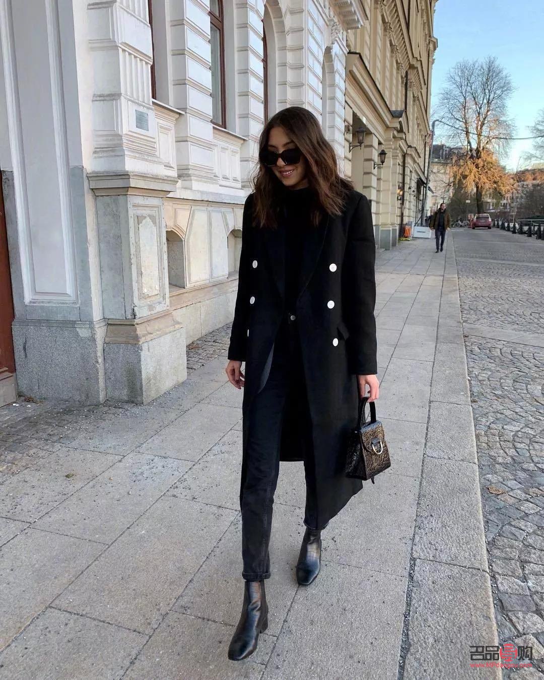 彩妆分装怎么搭配(彩妆分装怎么搭配衣服)