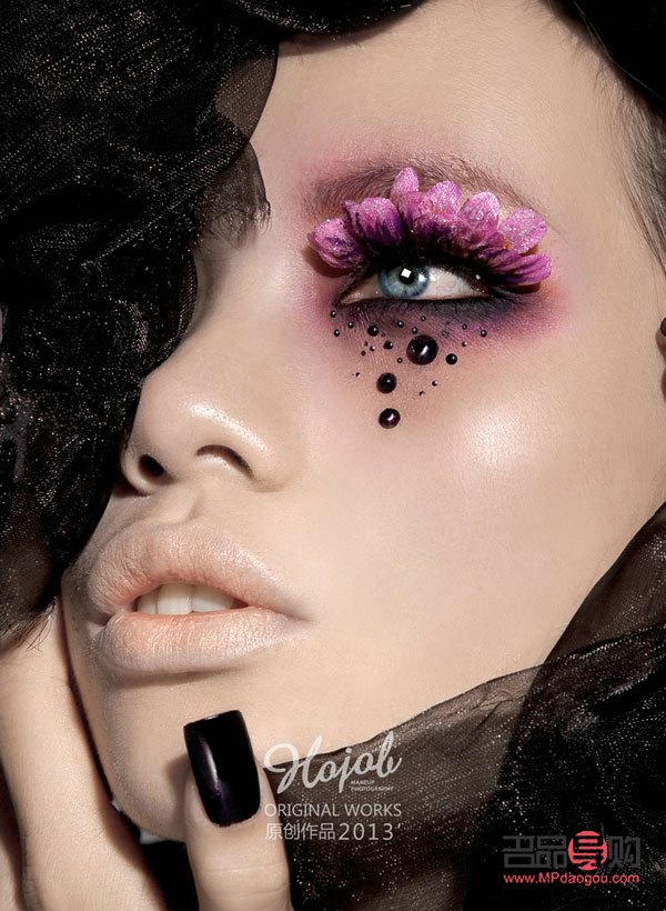 <h3>提升彩妆服务吸引力的秘诀与方法</h3>