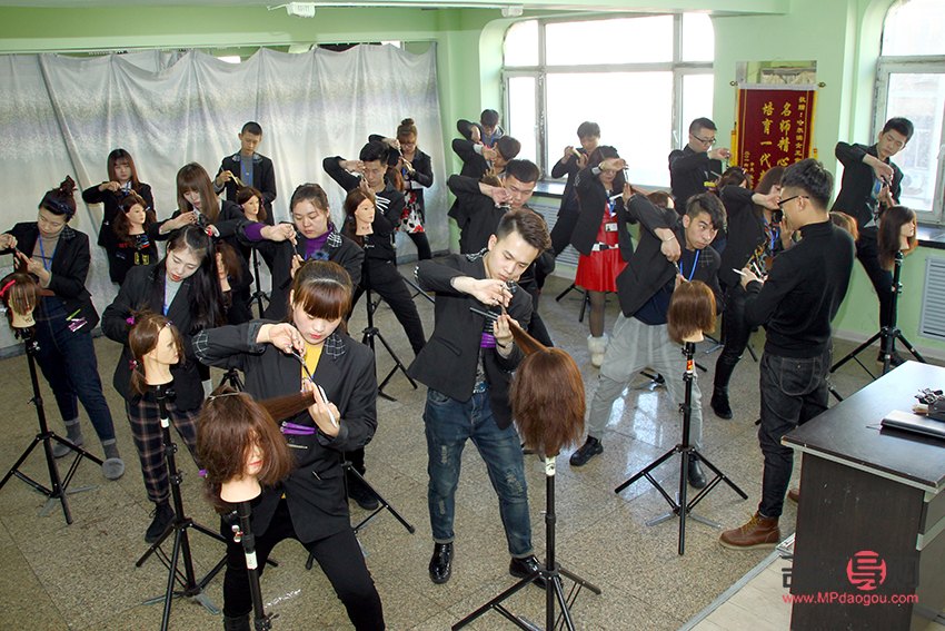 这时候做美容好吗(这时候做美容好吗英语)