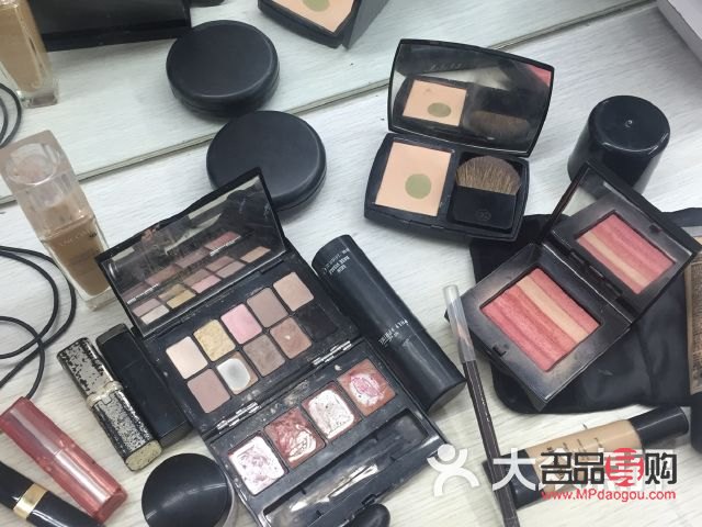 彩妆简历 怎么写(彩妆简历怎么写)