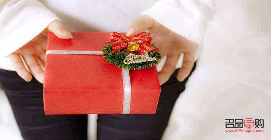 送男生礼物他会不会收(送男生礼物他会不会收到)