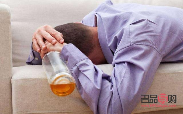 关爱常在：如何妥善护理醉酒的老公