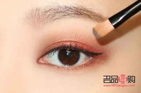 化眼妆前要做什么(化眼妆前要做什么准备)