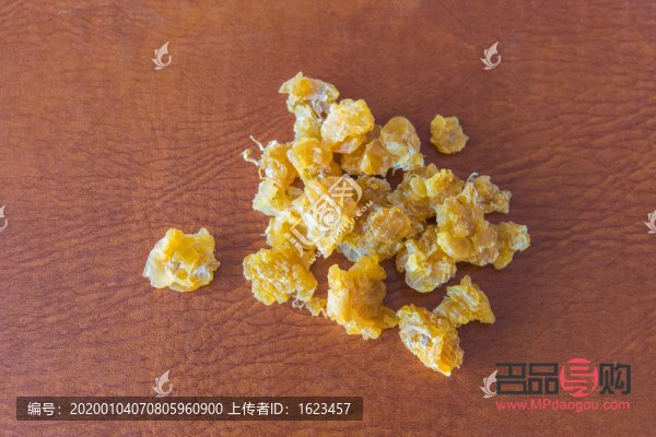 <h3>蛤蟆油美容秘籍：焕发肌肤光彩的神奇之油</h3>