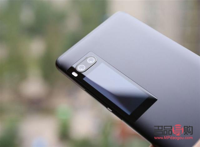 <h3>情人节送礼攻略：挑选一份心意满满的礼物</h3>