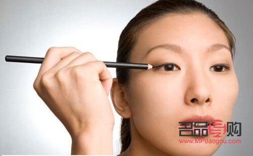 双眼皮大小眼调整技巧图解 - 女性专属指南