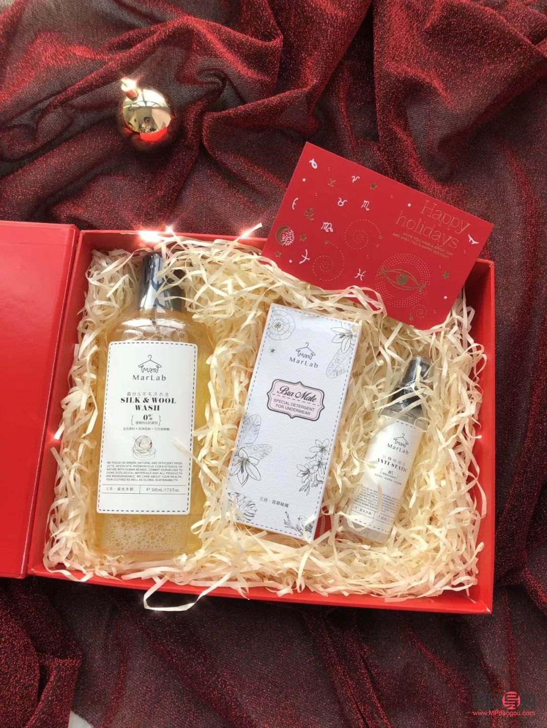 <h3>彩妆套盒赠送之道</h3>