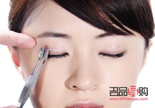 怎样拥有双眼皮小窍门(怎样拥有双眼皮小窍门文字)