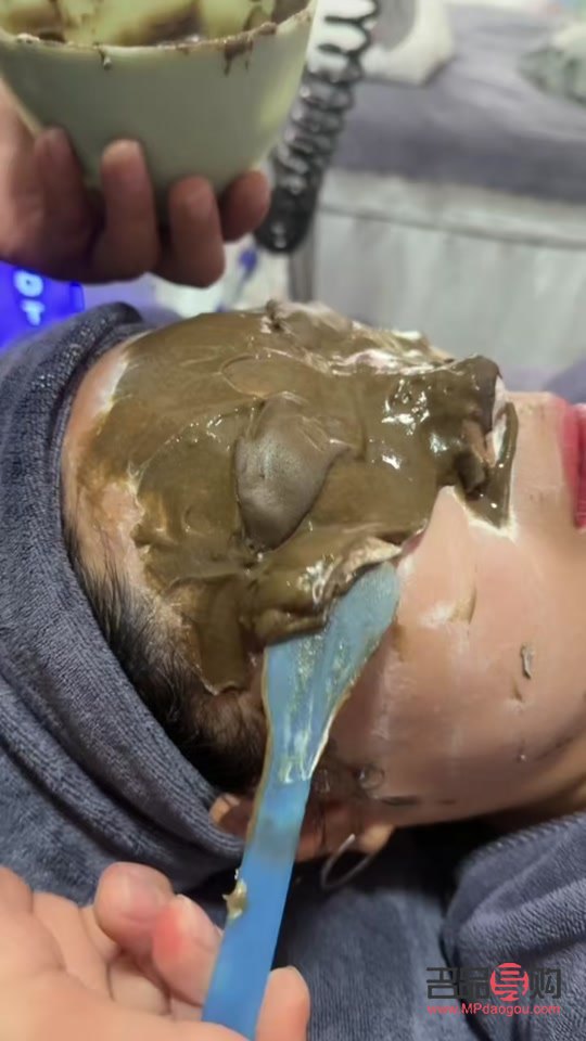 哪儿有学美发美容(哪儿有学美发美容的地方)