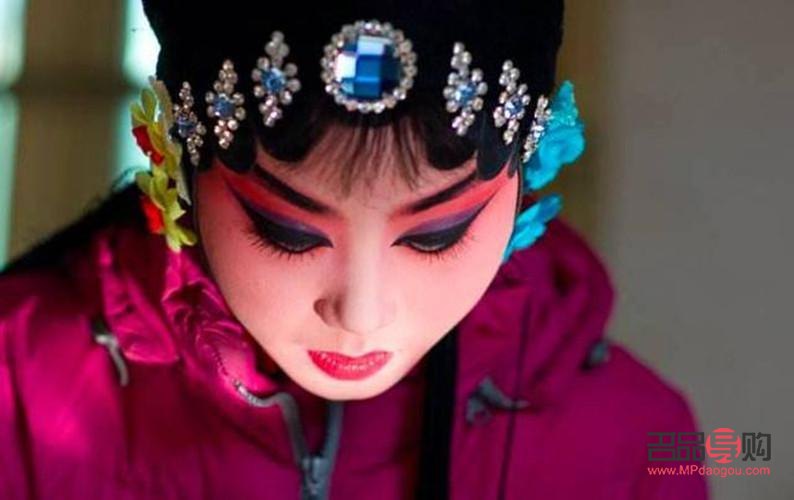 彩妆用品怎么拍(彩妆用品怎么拍视频)