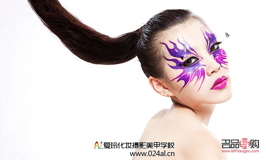 <h3>彩妆绘画技巧：用彩妆展现艺术之美</h3>