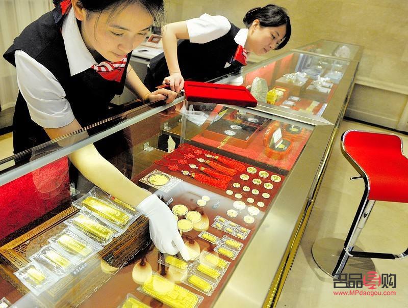 钱存银行合算还是买黄金合算(钱存银行合算还是买黄金合算呢)