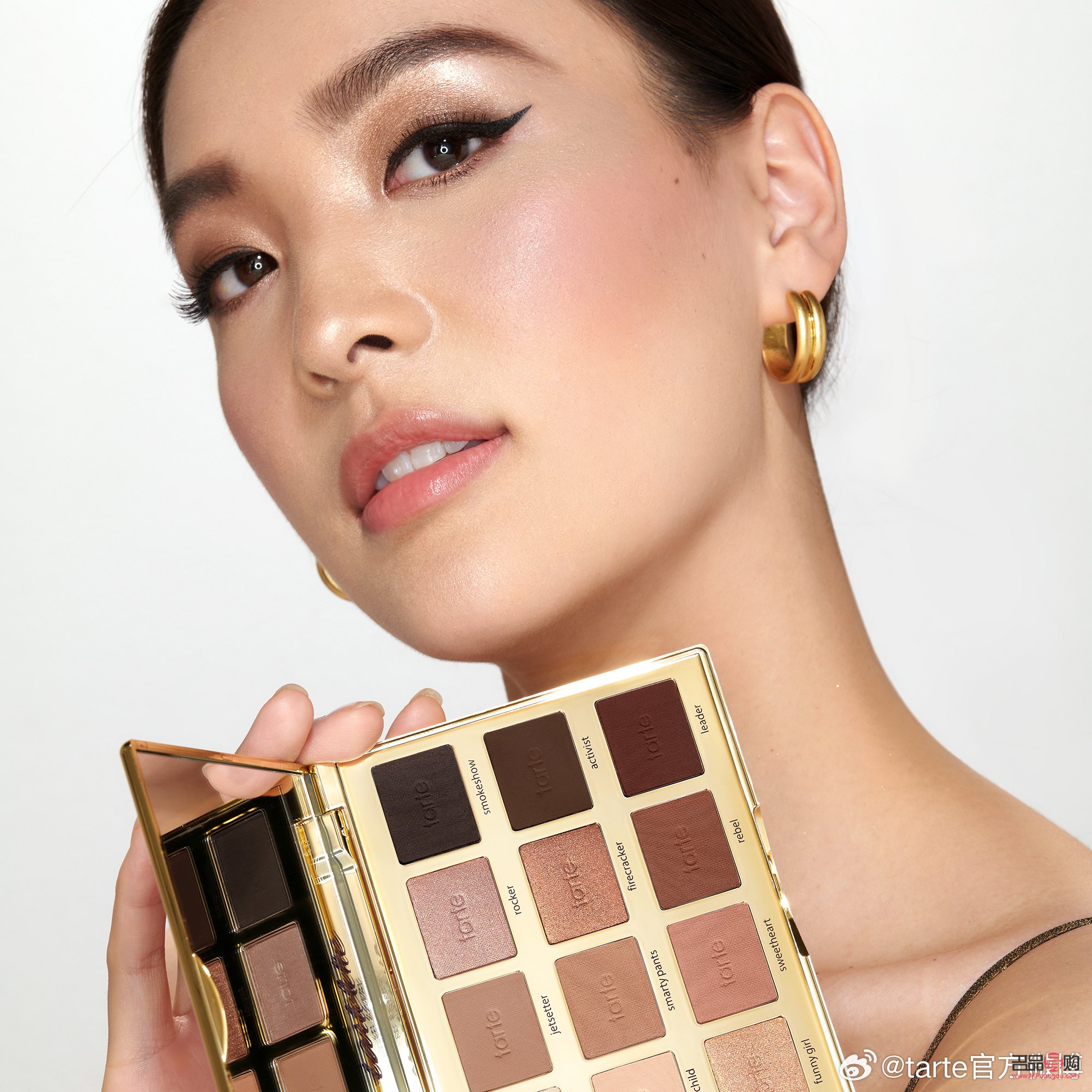 彩妆达人教你如何巧妙修改满级彩妆，焕发新光彩