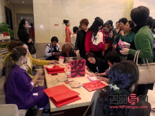 美容院招聘全攻略：如何吸引并选拔优秀人才