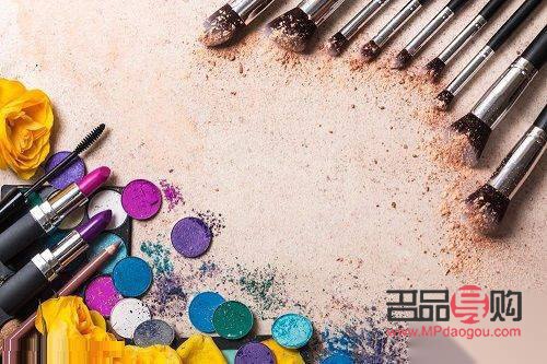 彩妆残留怎么清洗(彩妆残留怎么清洗掉)