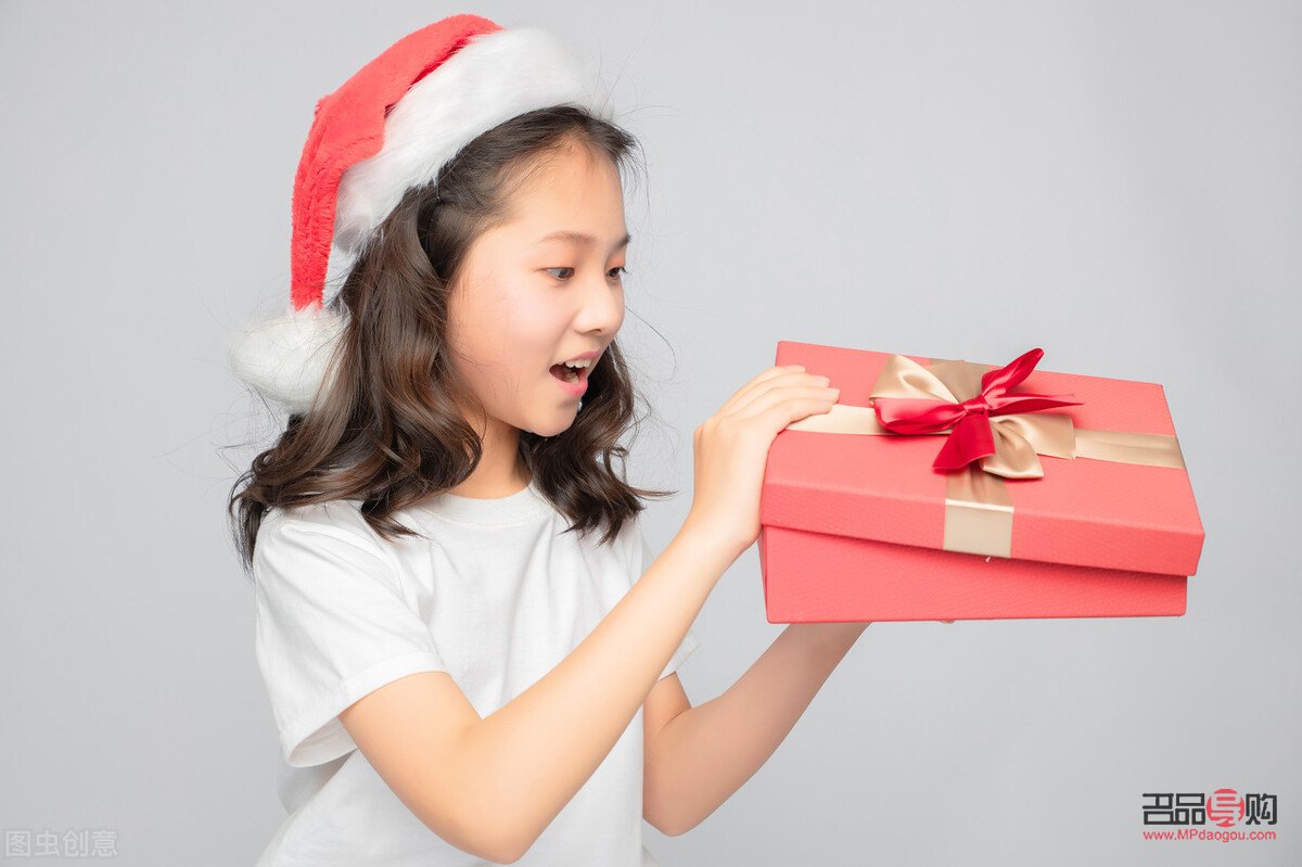 如何和孩子收礼物呢(如何和孩子收礼物呢英语)