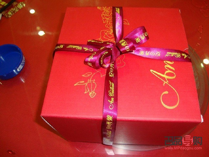 <h3>手把手教你用纸叠制精美生日礼物盒</h3>