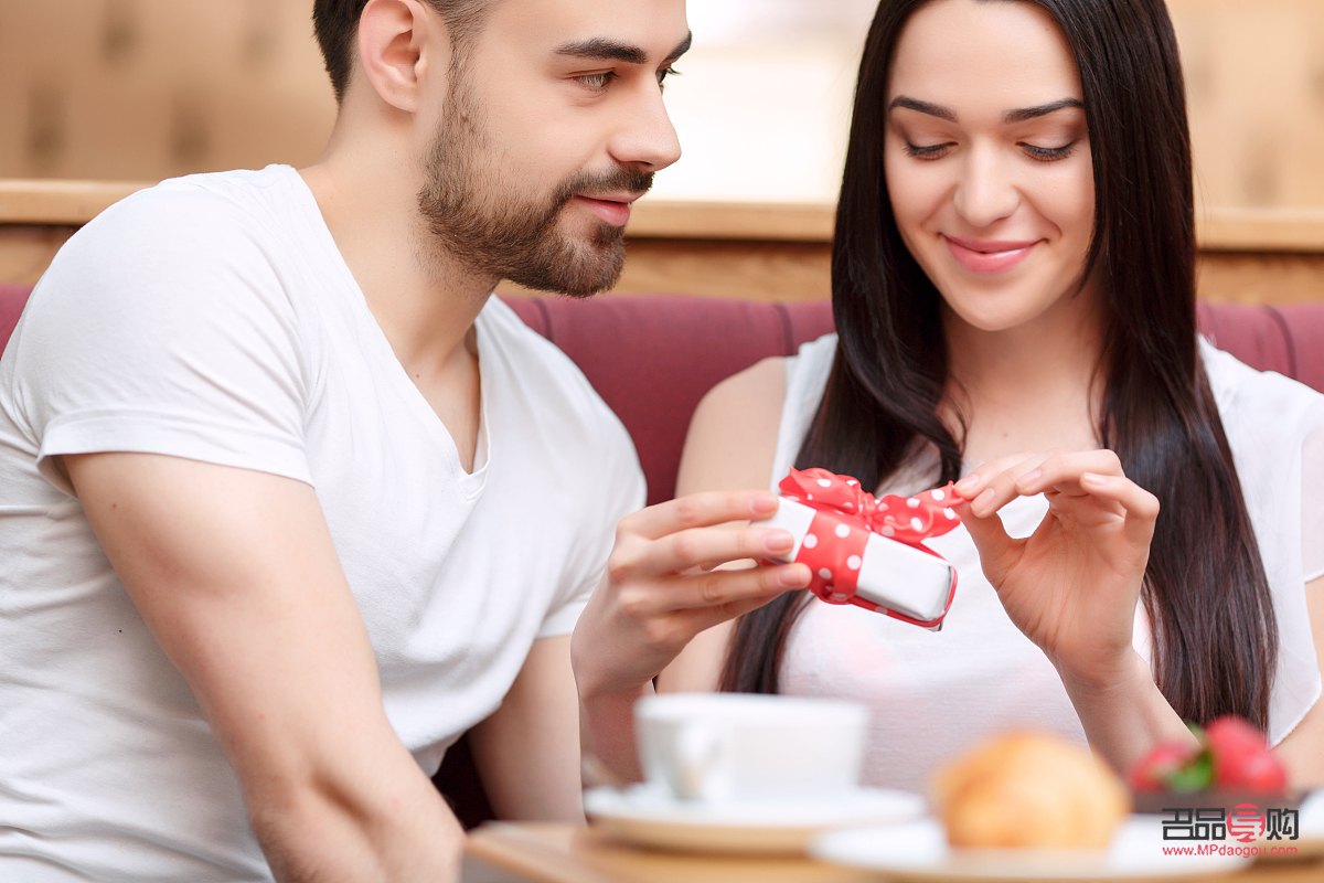 <h3>为儿媳精心挑选礼物的智慧与艺术</h3>