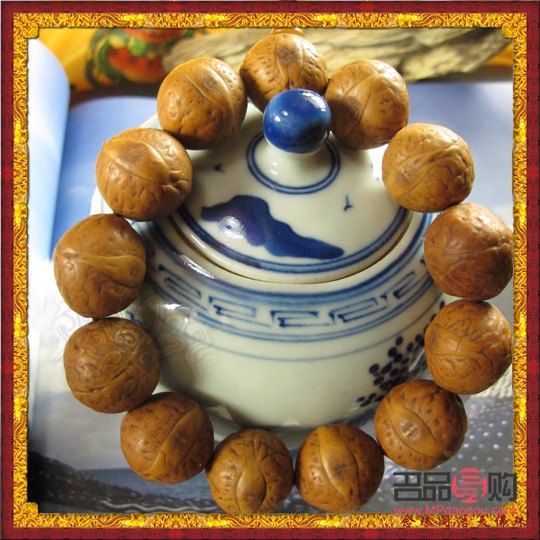 凤眼手串：一种充满神秘与美丽的饰品