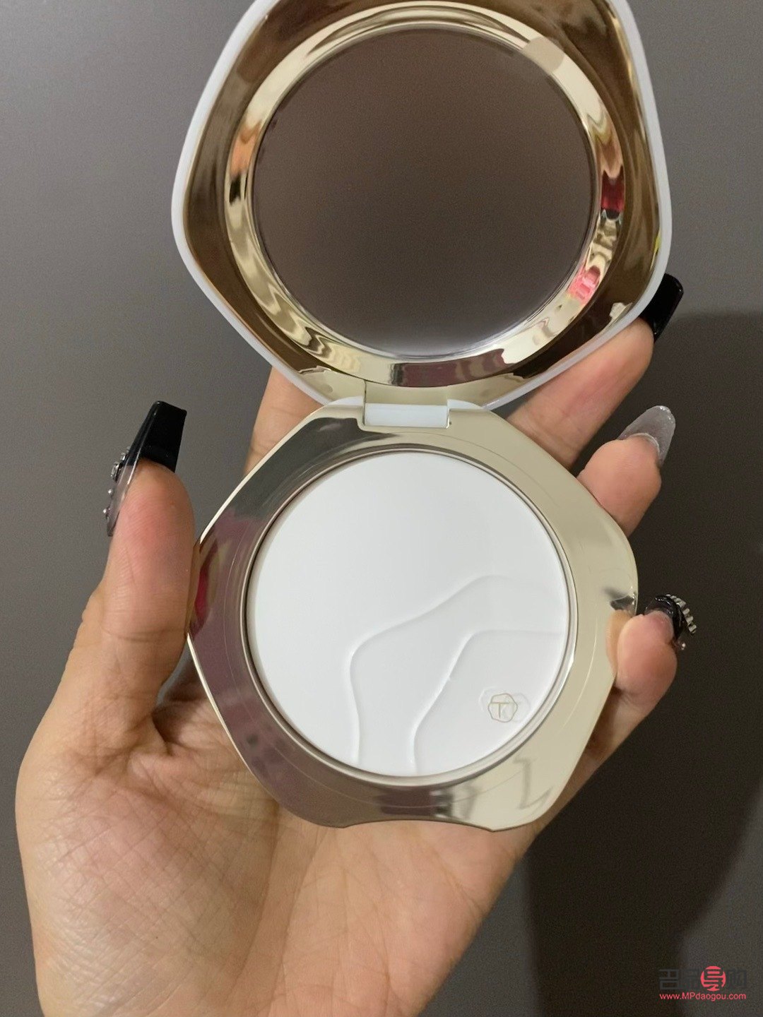 彩棠气垫怎么补妆(彩棠气垫怎么补妆好看)