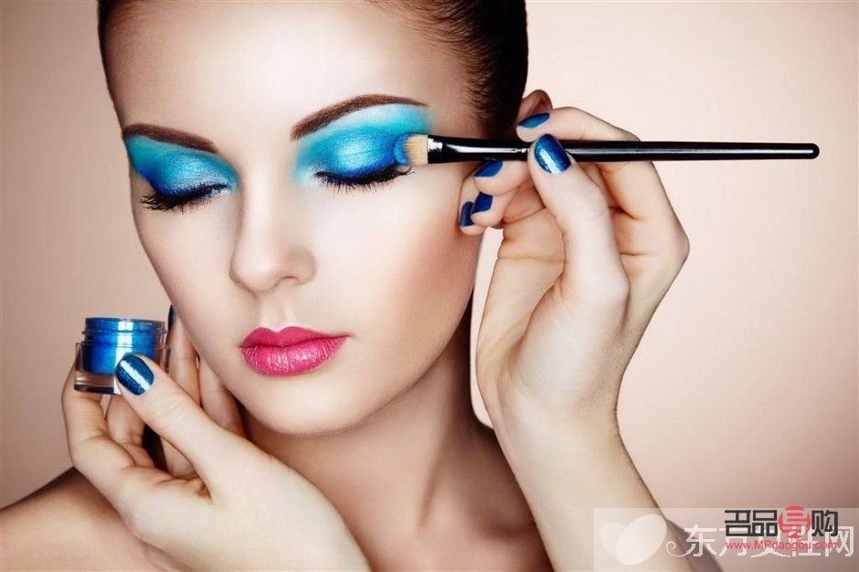 彩妆怎么涂抹好看(彩妆怎么涂抹好看一点)