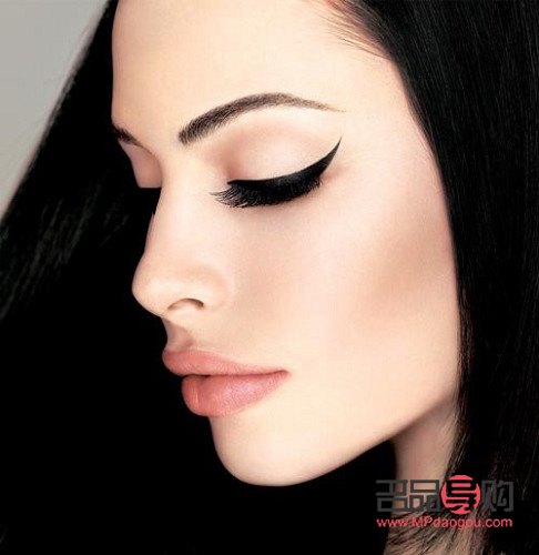 <h3>天生肿眼泡怎么办?专业解析与实用建议</h3> <h3>天生肿眼泡怎么办?专业解析与实用建议</h3>