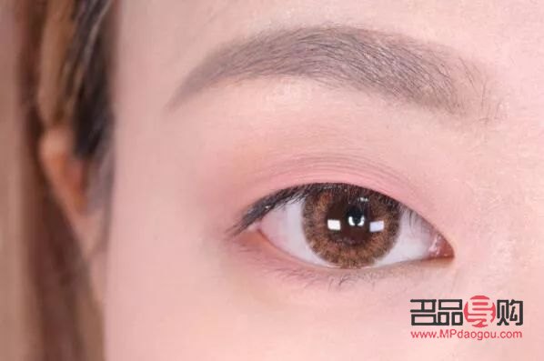 内双眼皮眼影画法大揭秘