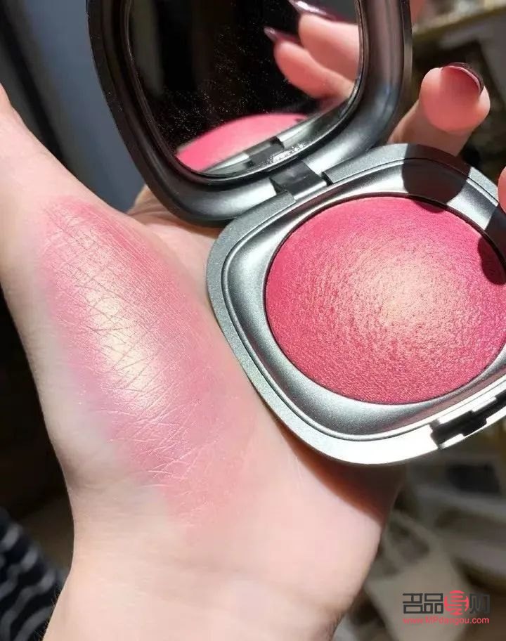 眼部彩妆怎么选(眼部彩妆怎么选色号)