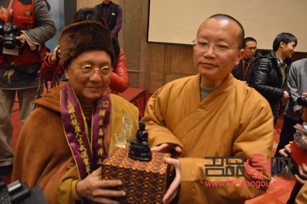 <h3>探寻各国特色礼物，选择最动听的赠送之选</h3>