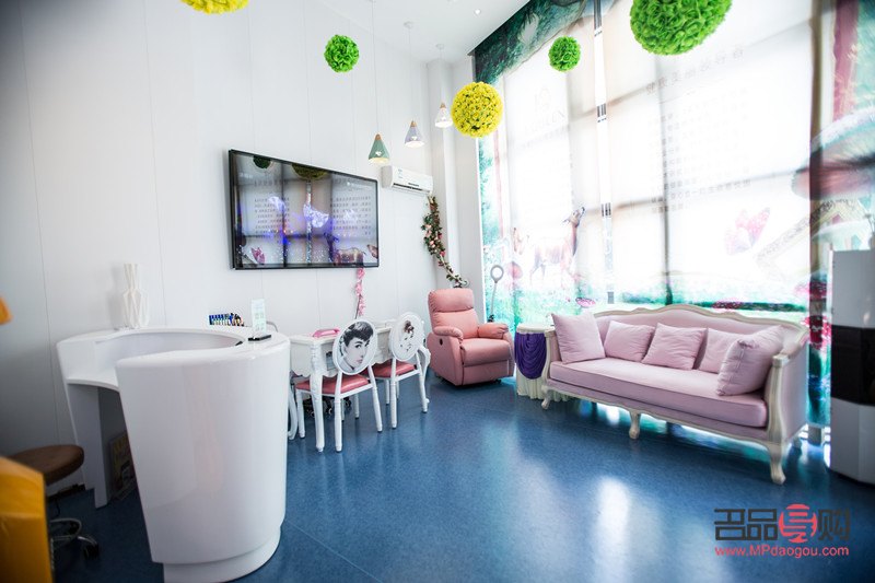 美容院护肤：专业呵护，肌肤焕新