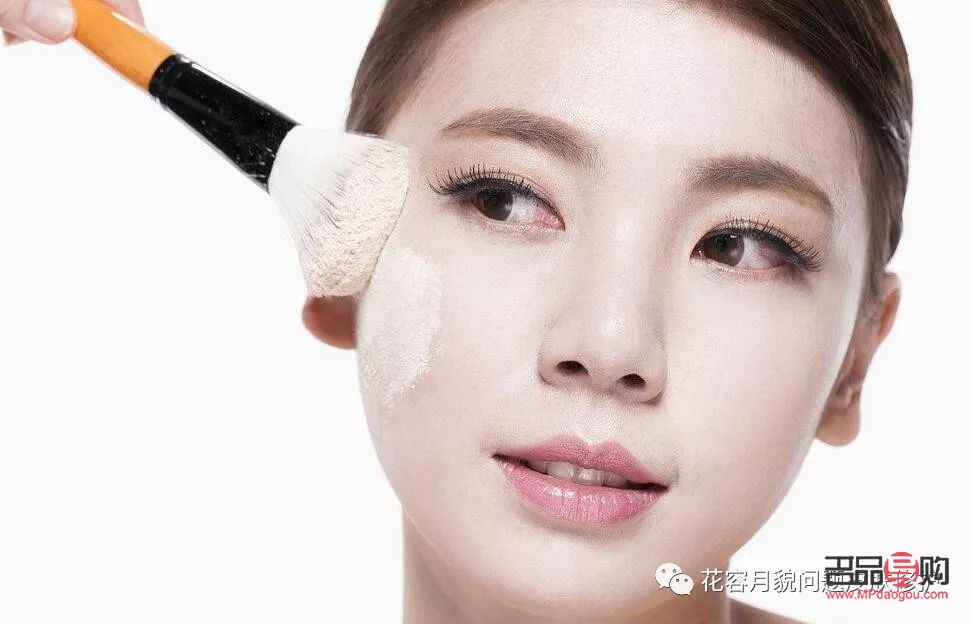 轻彩妆怎么用(轻彩妆怎么用才好看)