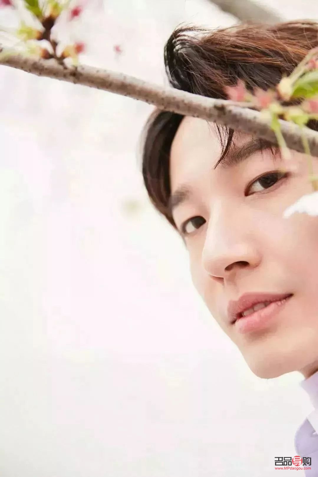 做彩妆导购怎么样(做彩妆导购怎么样啊)