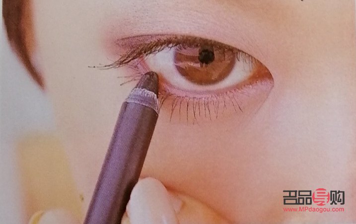 眼部化妆小技巧视频(眼部化妆小技巧视频教程) 眼部化妆小技巧视频(眼部化妆小技巧视频教程)