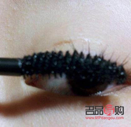 眼部化妆小技巧视频(眼部化妆小技巧视频教程)