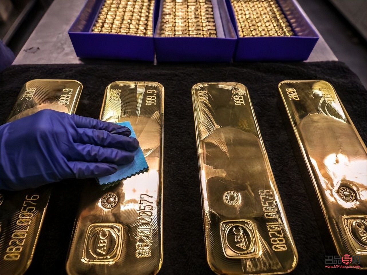 <h3>银行黄金人民币：黄金投资的新选择</h3>