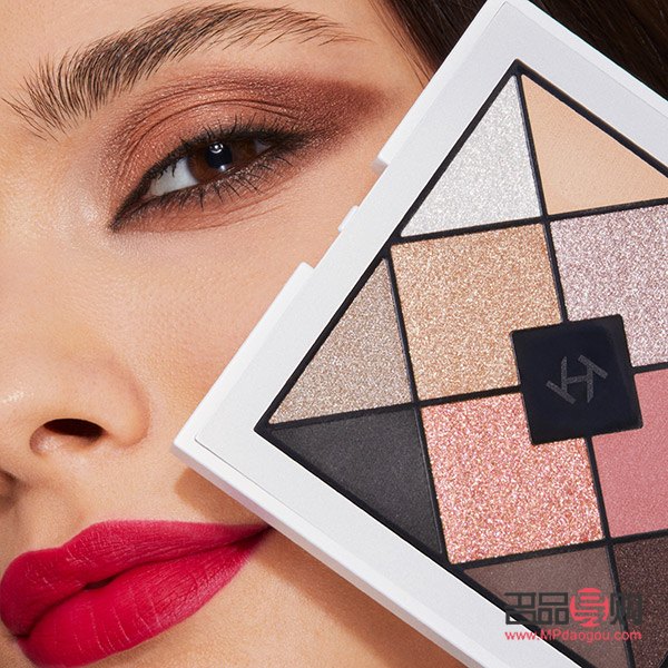 <h3>探究Tet彩妆的魅力与品质</h3>