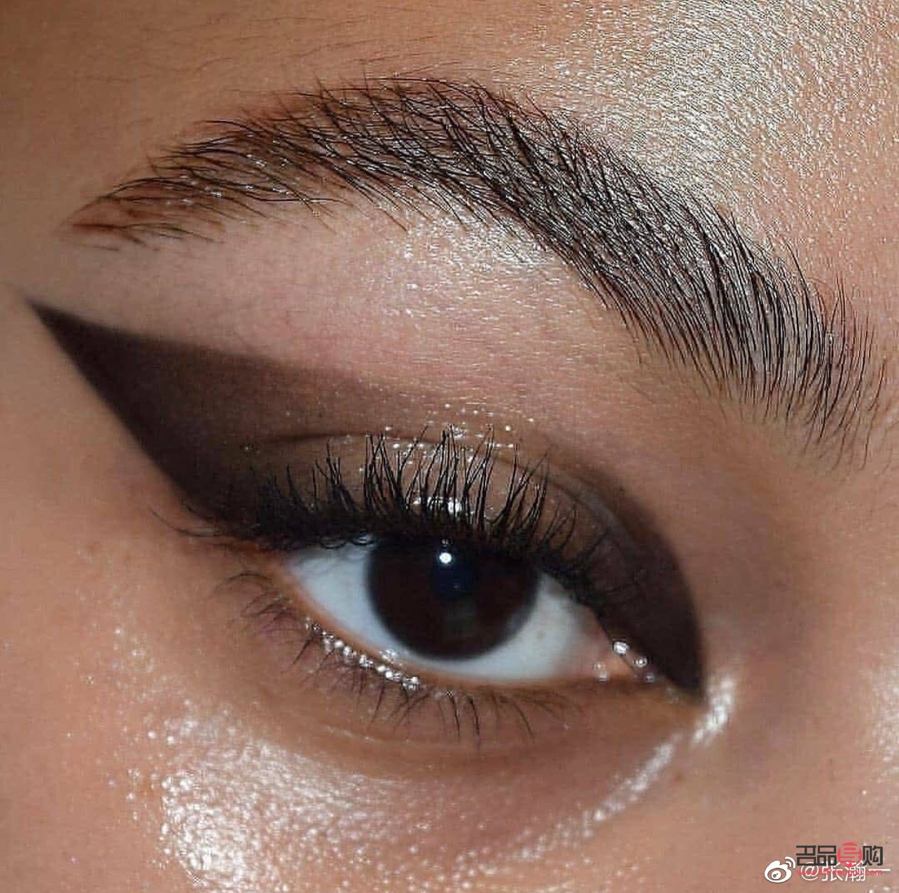 眼线图片 效果图女生(眼线图片 效果图女生可爱)