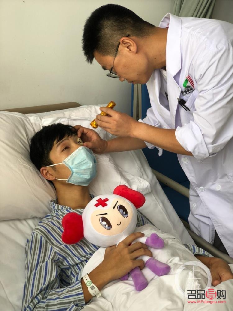 <h3>手绘心意：如何为妈妈绘制一份特别的礼物</h3>