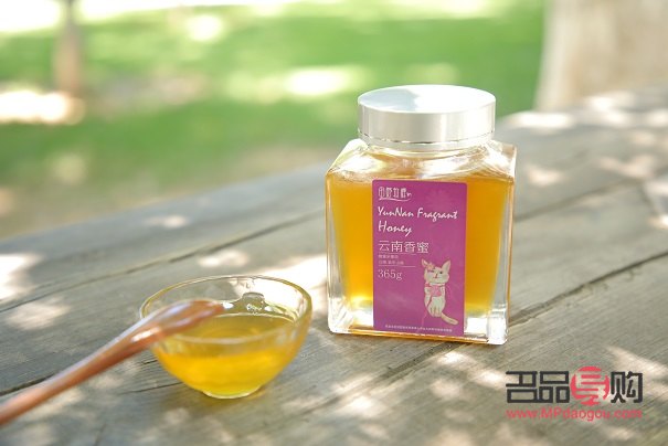 <h3>蜂蜜美容要兑什么？揭秘蜂蜜搭配的美容秘诀</h3>