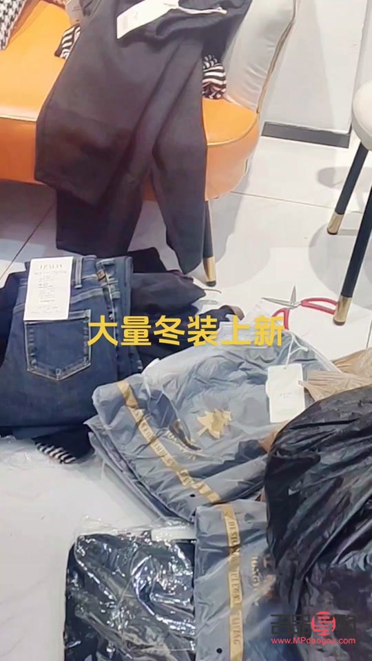<h3>现在回收黄金价格查询:一克黄金值多少钱?</h3> <h3>现在回收黄金价格查询:一克黄金值多少钱?</h3>